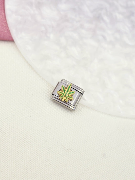 Charm hoja marihuana #3