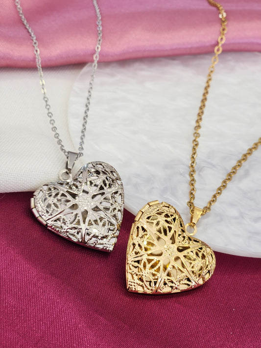 Collar corazon relicario grande estrella #C120