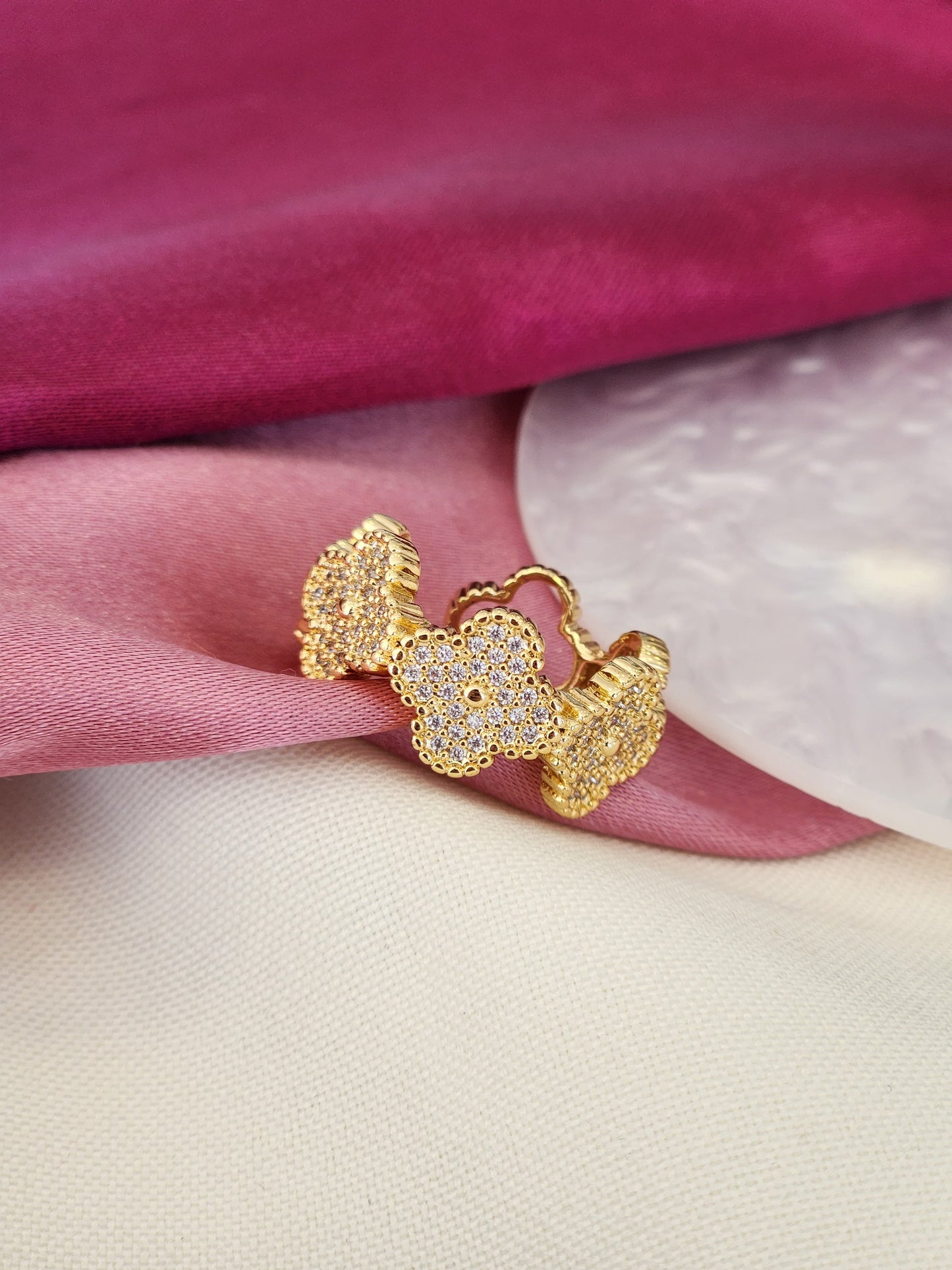 Anillo trebol zirconia seguidos #F27