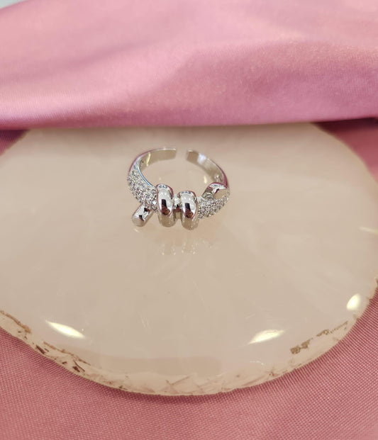 Anillo plateado resorte zirconia
