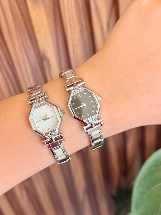 Reloj plateado octagonal doble punto K37.1 K34.1