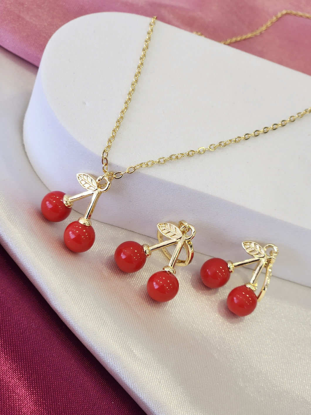 Set collar y aretes cereza roja con dorado #ZZZ2