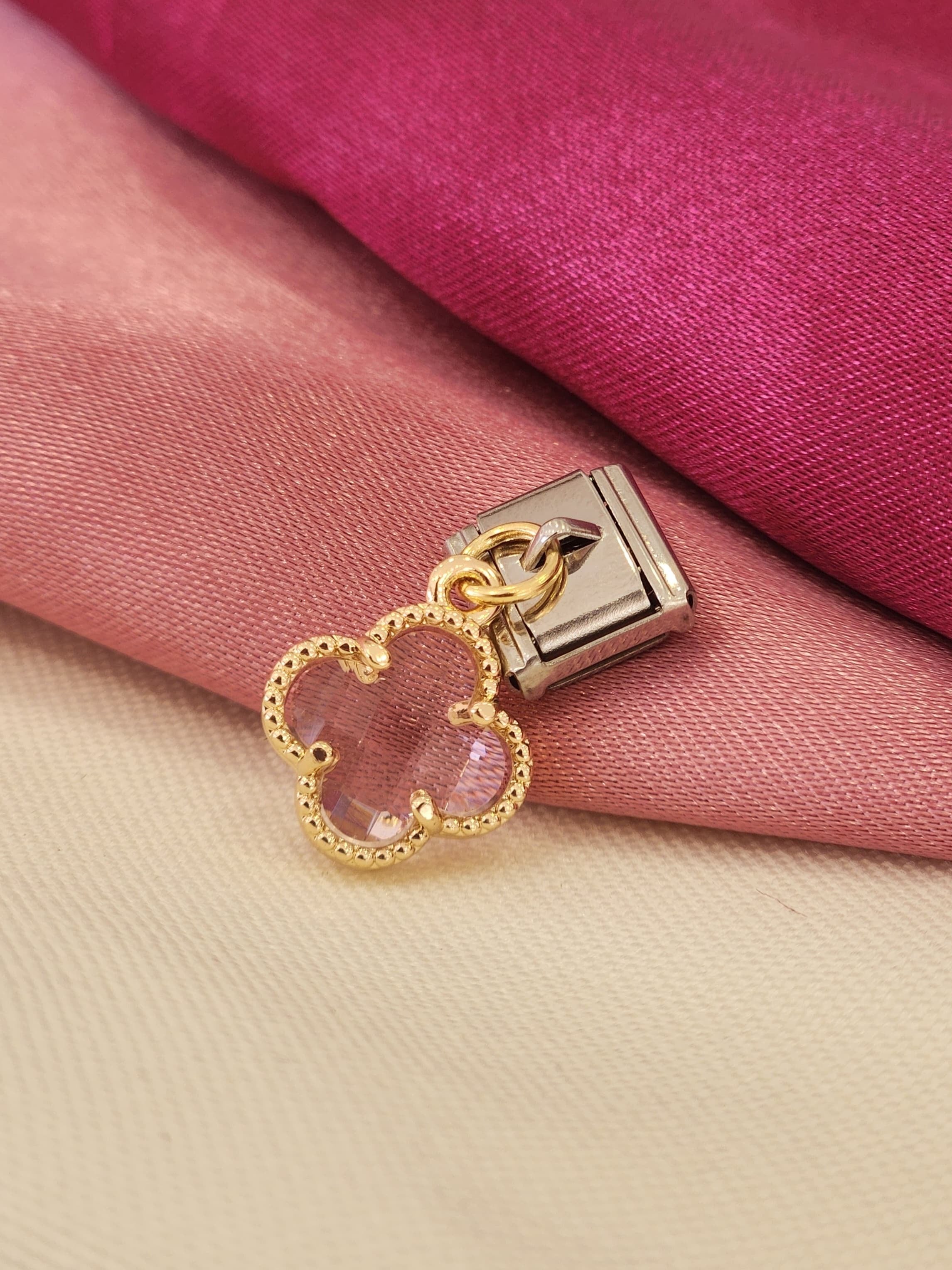 Charm trebol rosa transparente colgante
