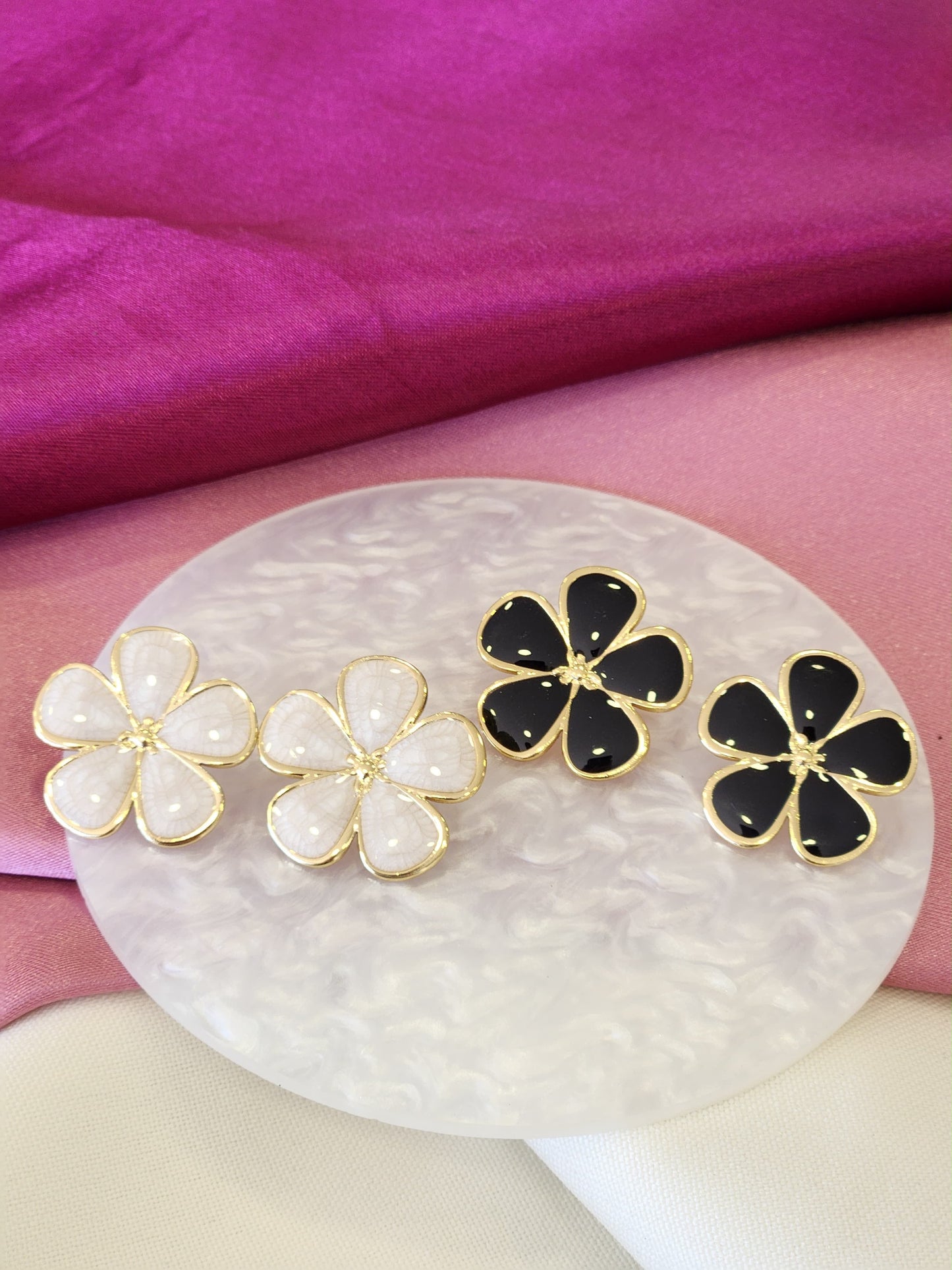 Aretes flor puntos centro