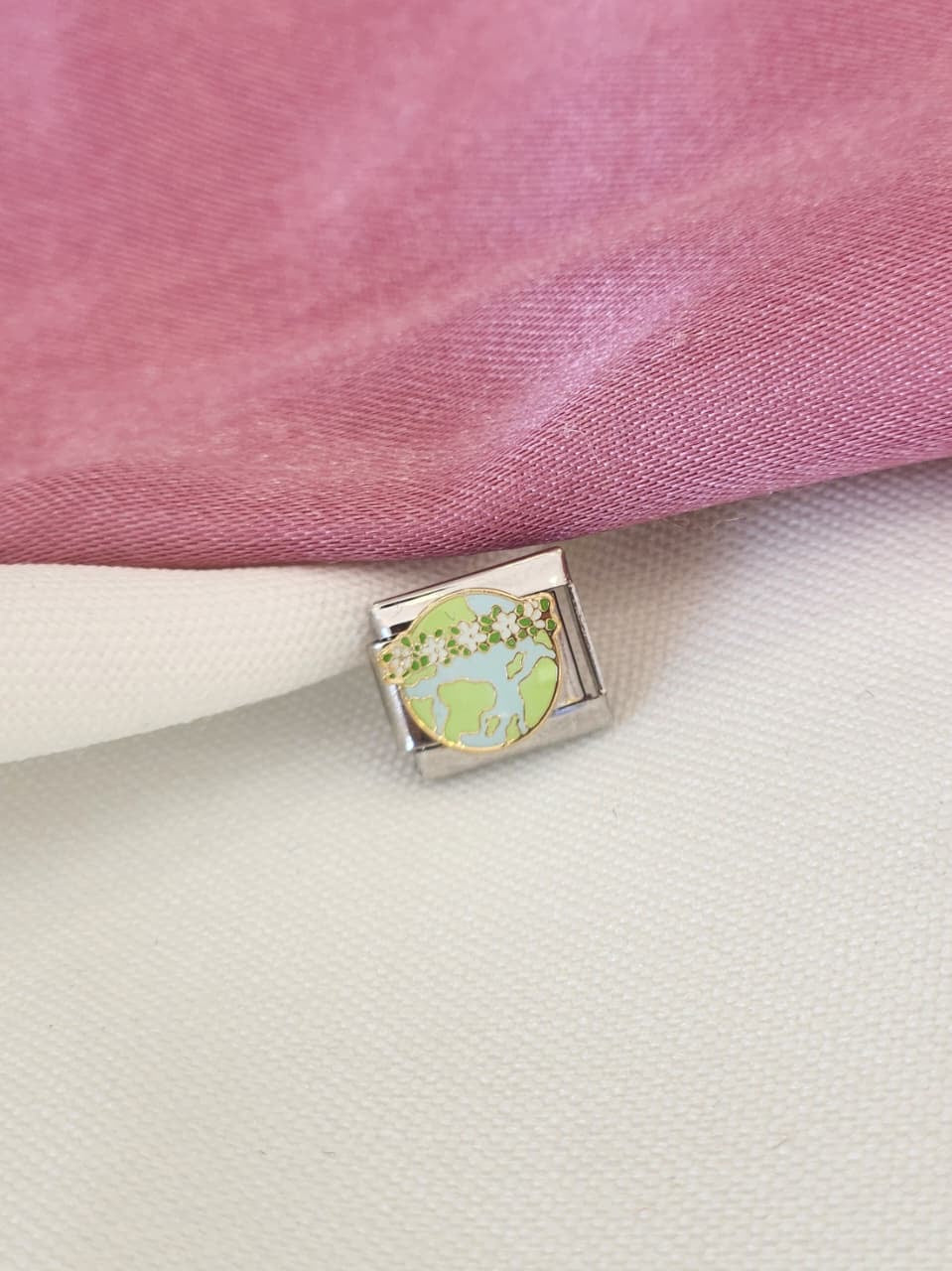 Charm planeta con flores plateado #14
