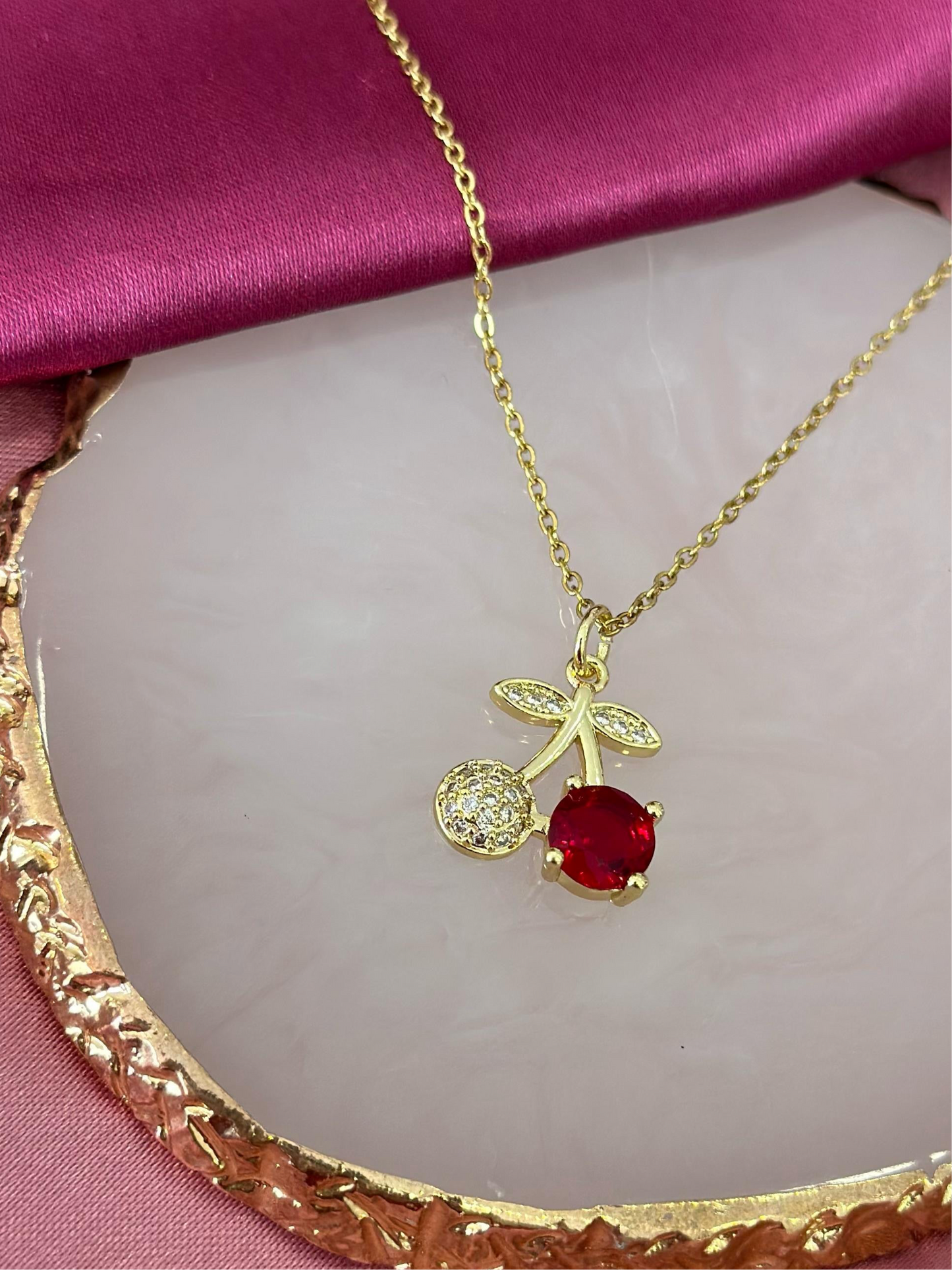 Collar cereza rojo y cristal #B12