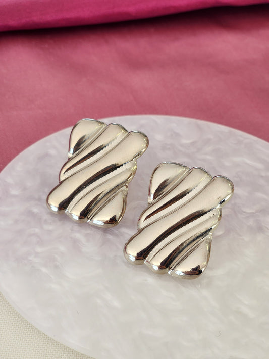 Aretes rectangulares lineas diagonal plateado #K27