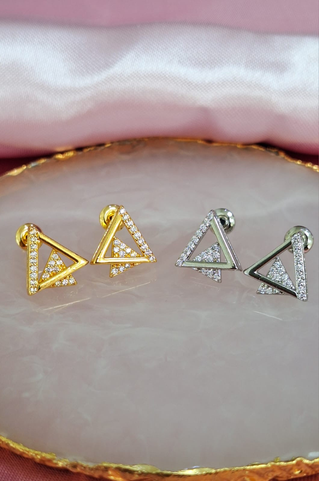 Aretes triangulo interior zirconia #C121.1