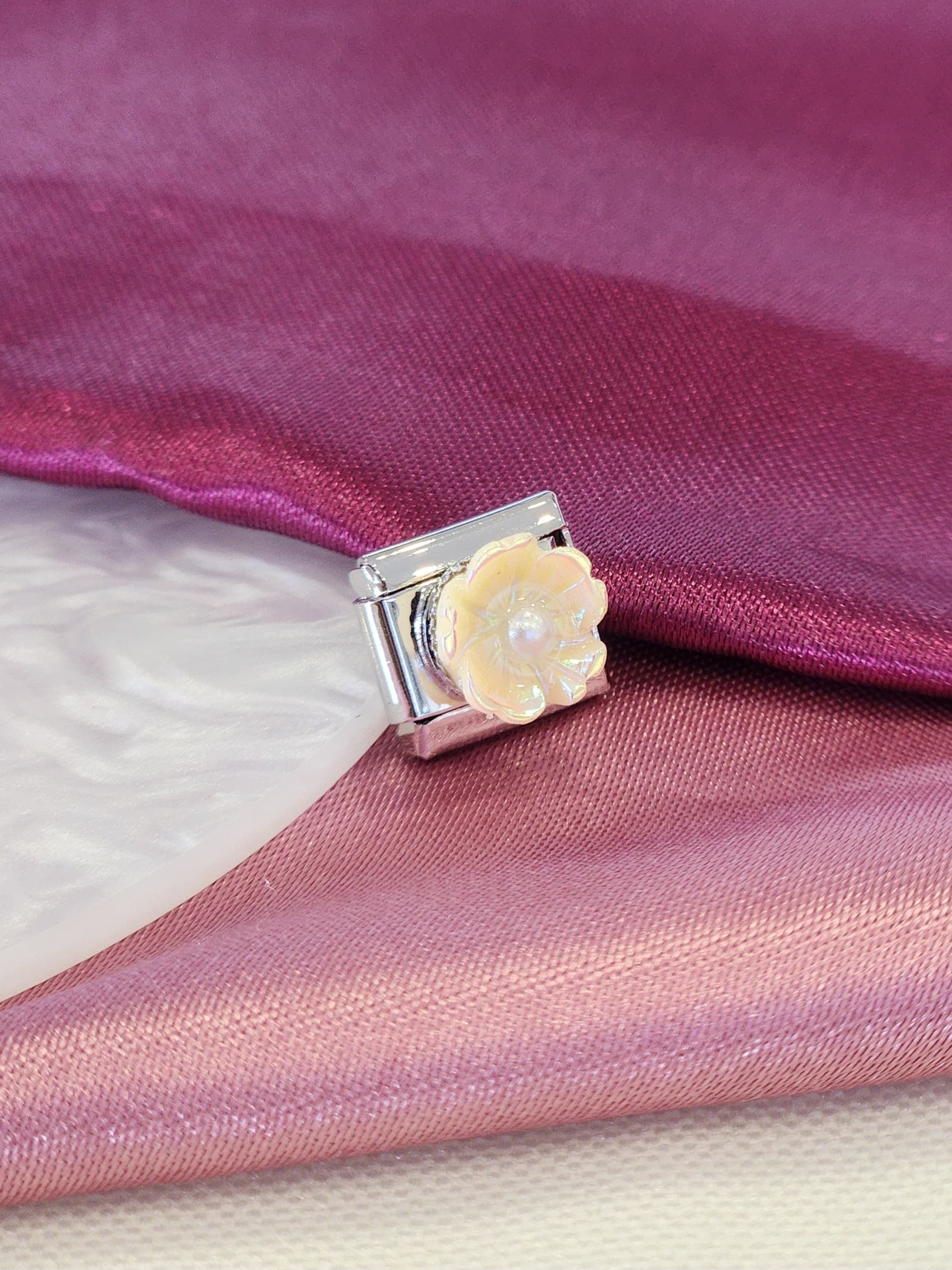 Charm flor 3D perla