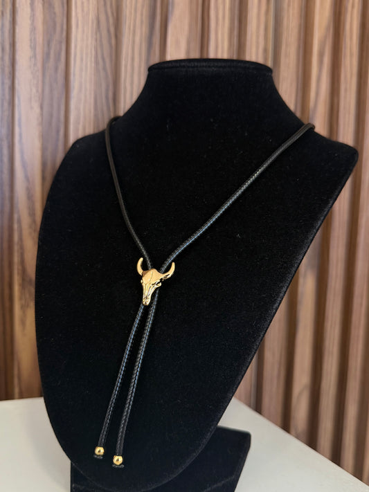 Collar toro colgante negro #L20