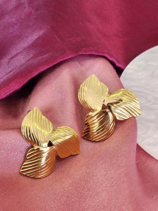 Aretes tres petalos #L1
