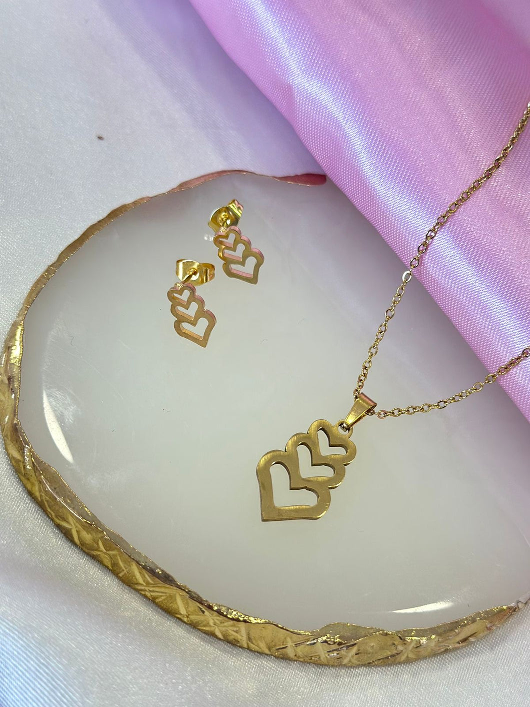Collar y aretes triple corazon vertical #24