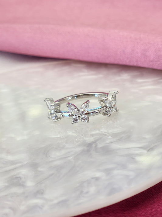 Anillo plateado tres mariposas #187