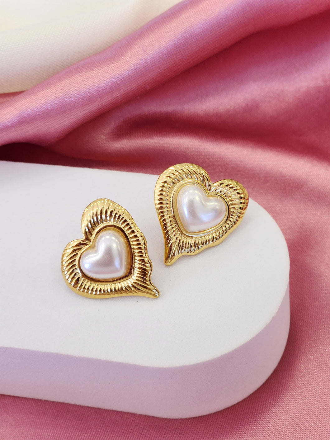 Aretes corazon lineas perla centro #A0