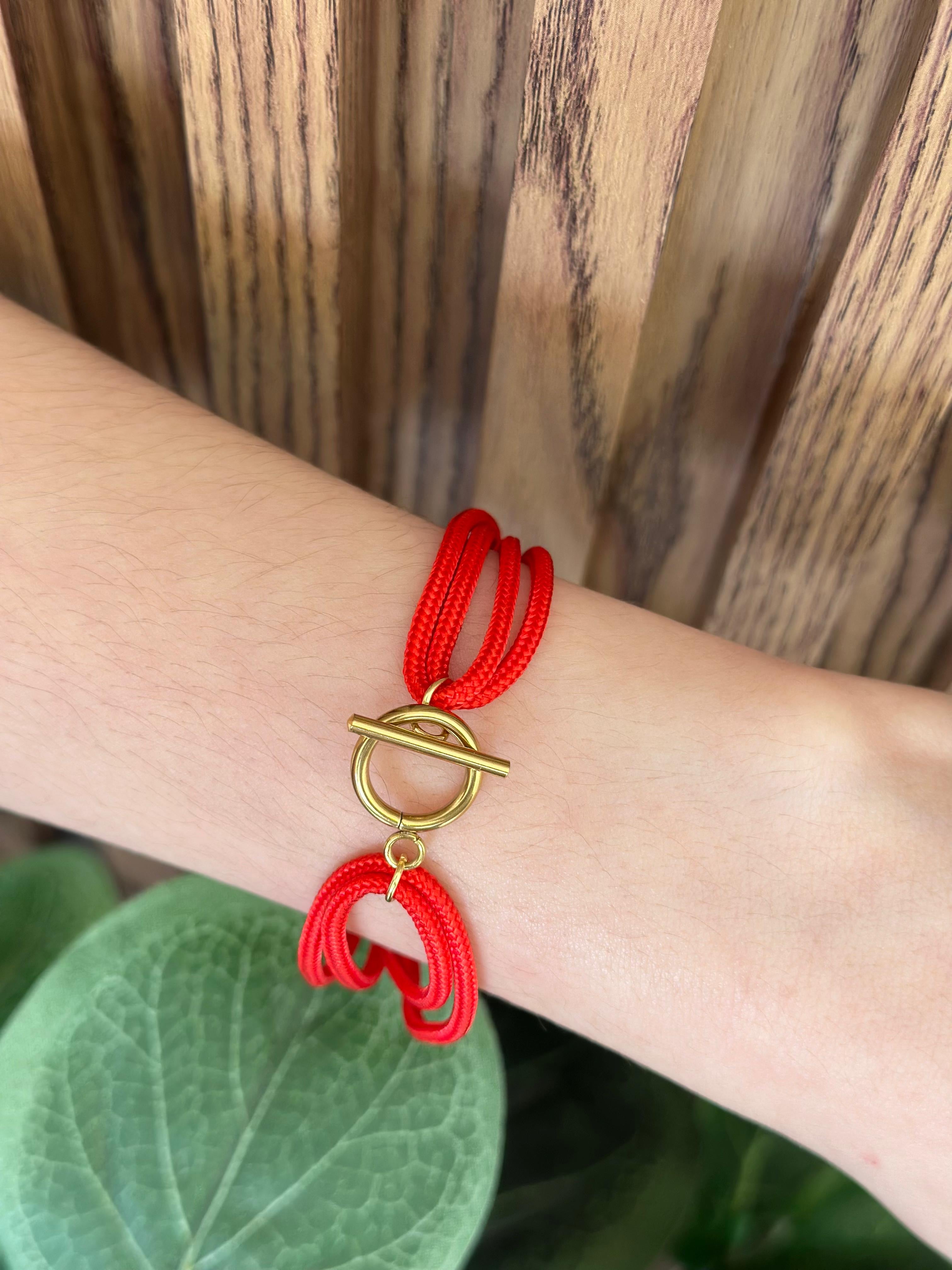 Pulsera hilo rojo con broche #G7