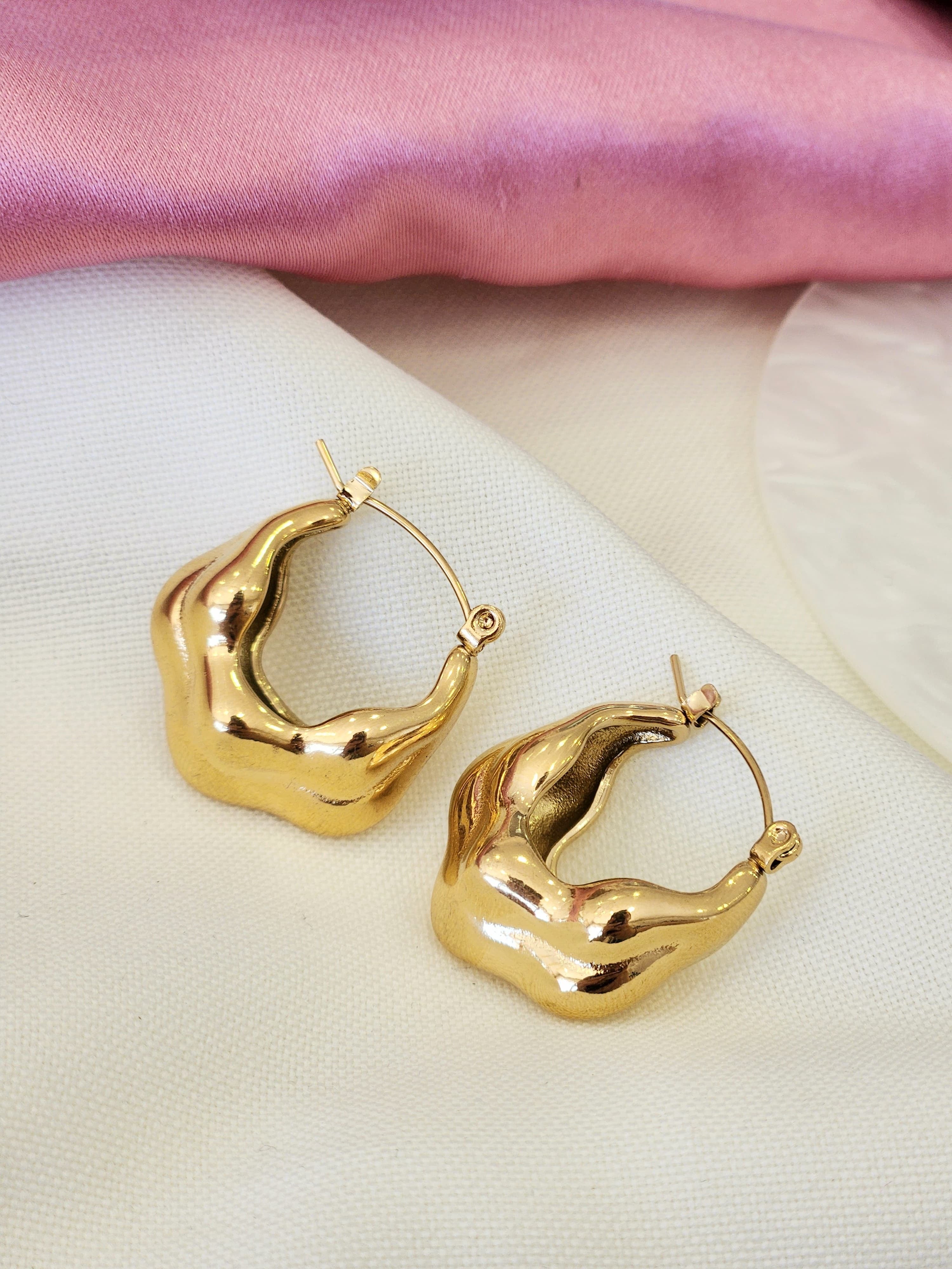 Arracadas onduladas solidas #K67