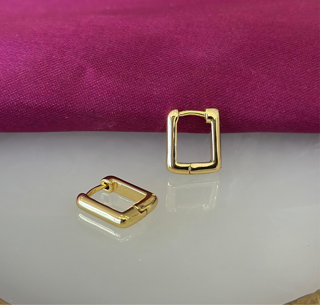 Aretes cuadrados lisos 1cm #58B