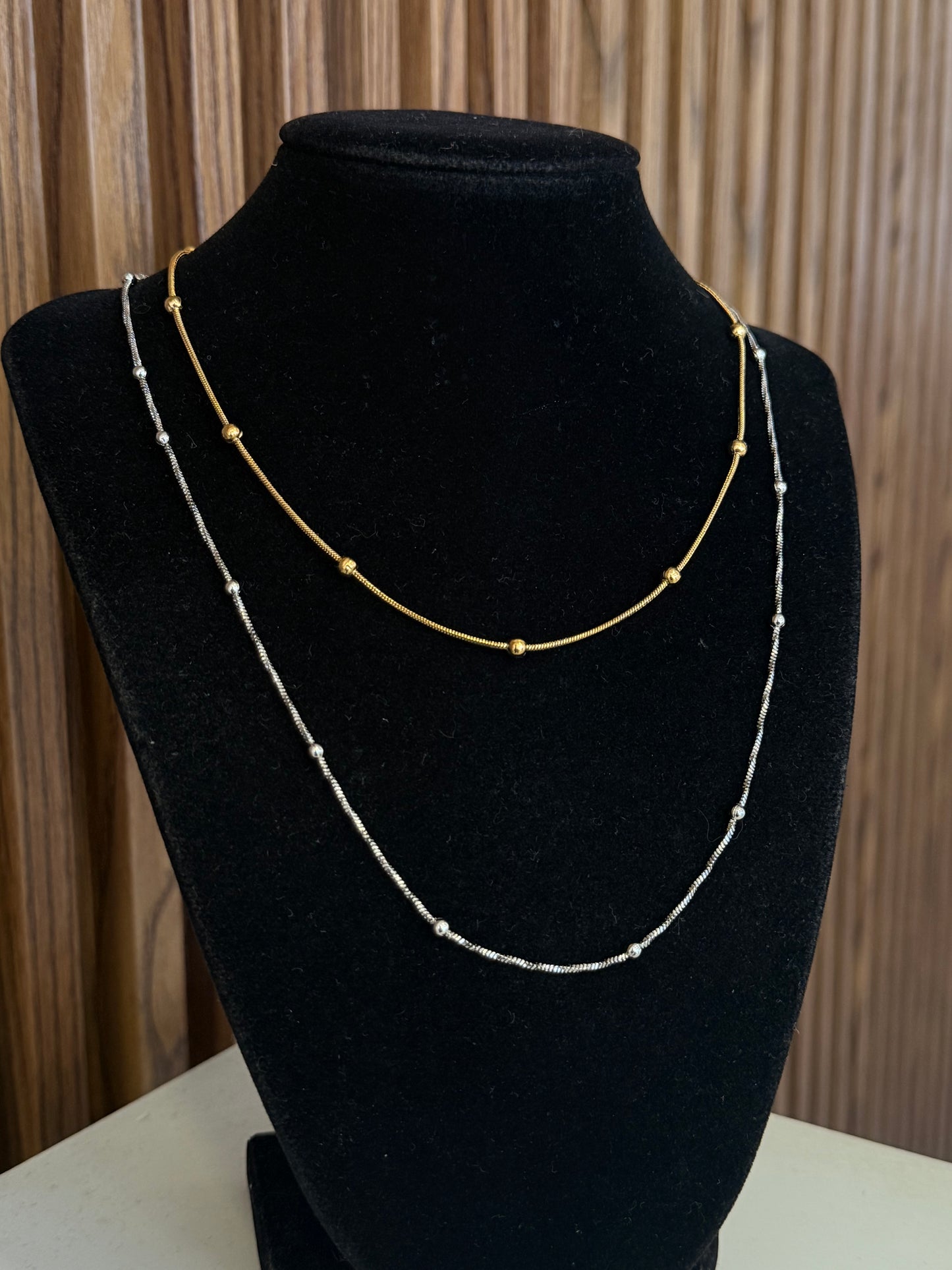 Collar bolitas