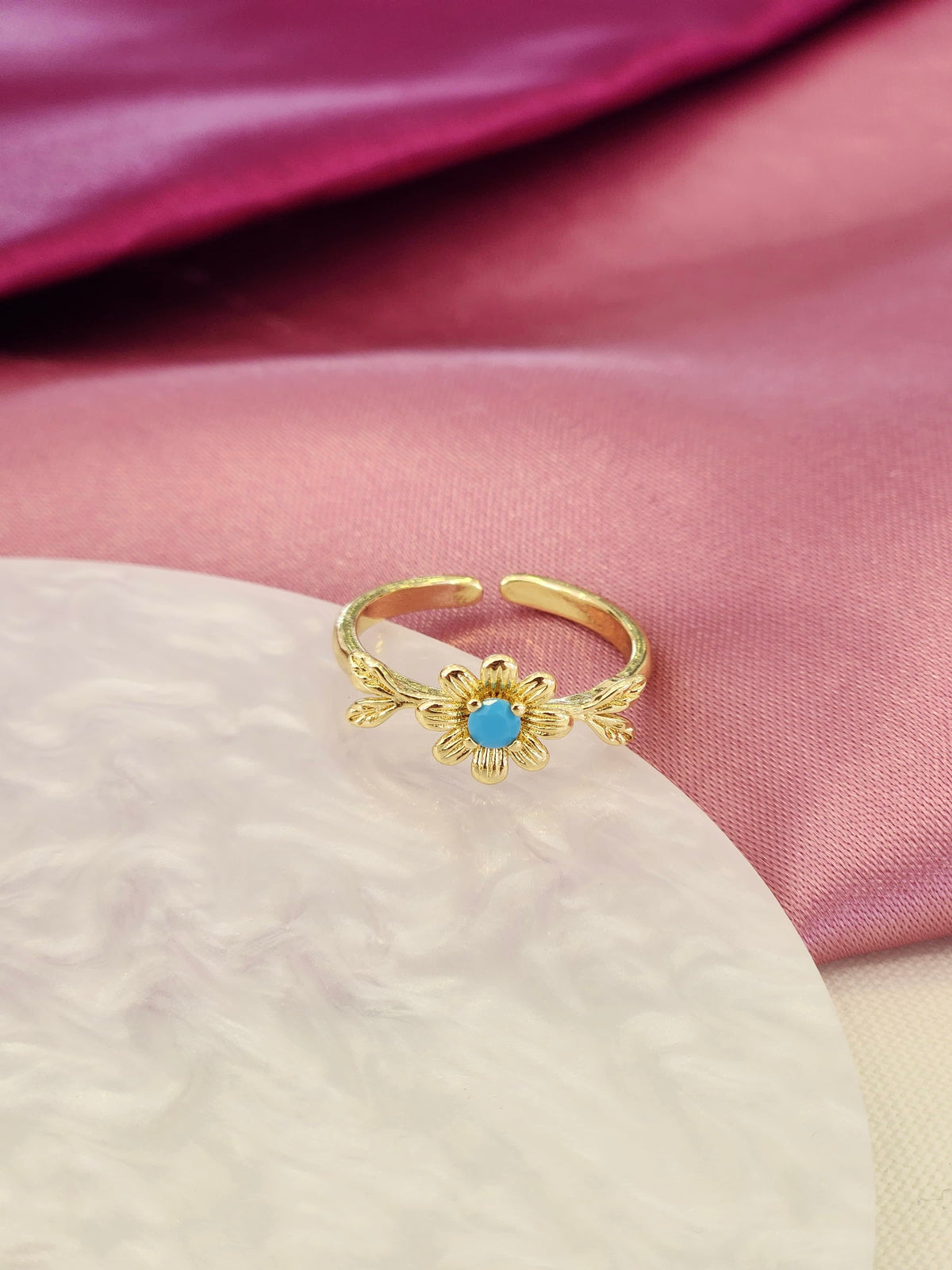 Anillo flor Aqua Abundante