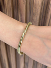 Cargar imagen en el visor de la galería, Pulsera tipo resorte #29
