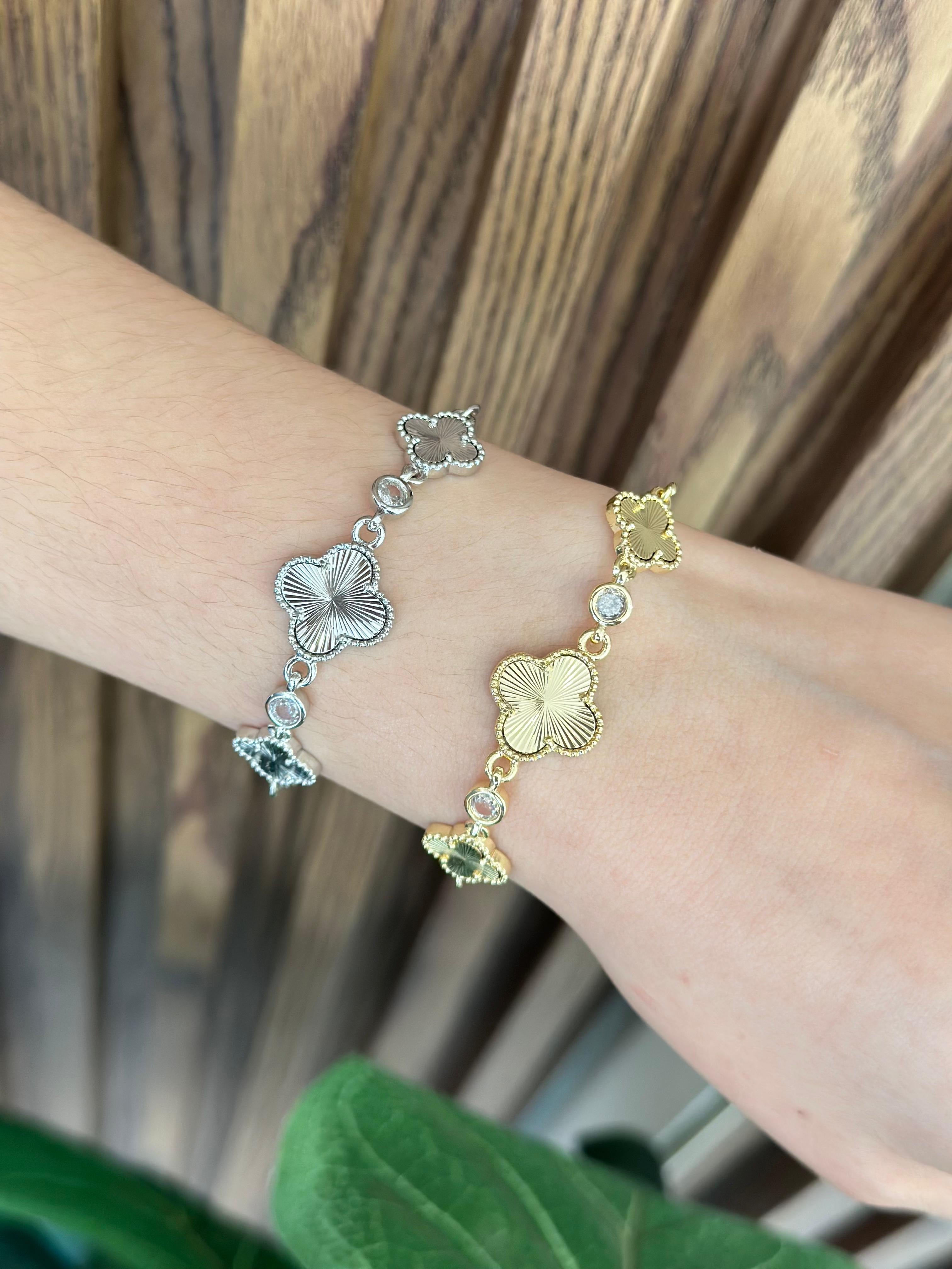 Pulsera trebol con zirconia #B11