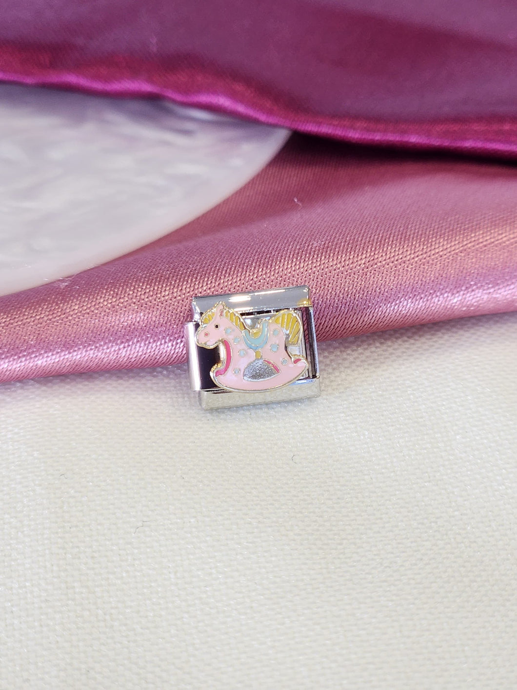 Charm caballito bebe