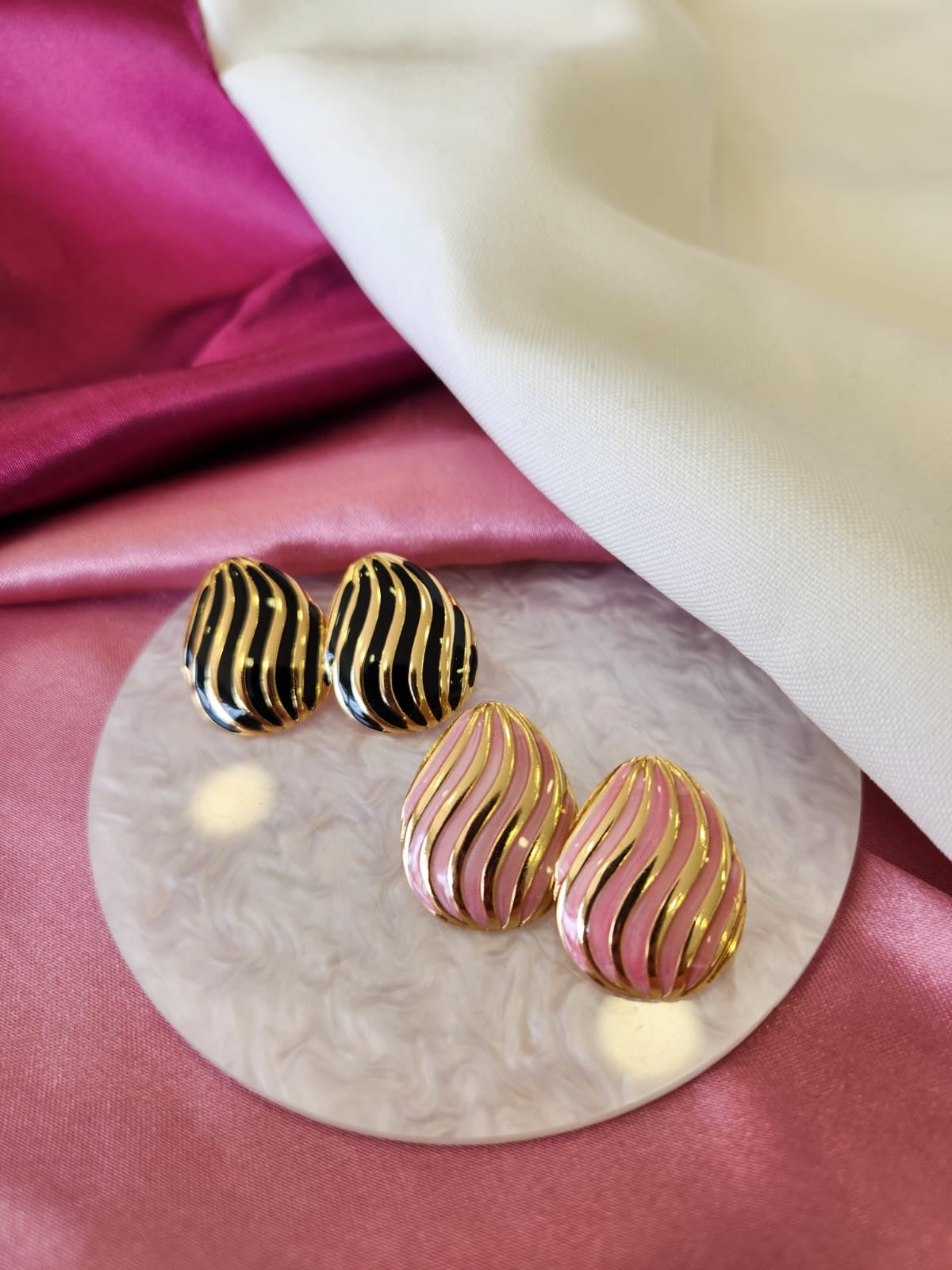 Aretes gota ondas lineas rosa