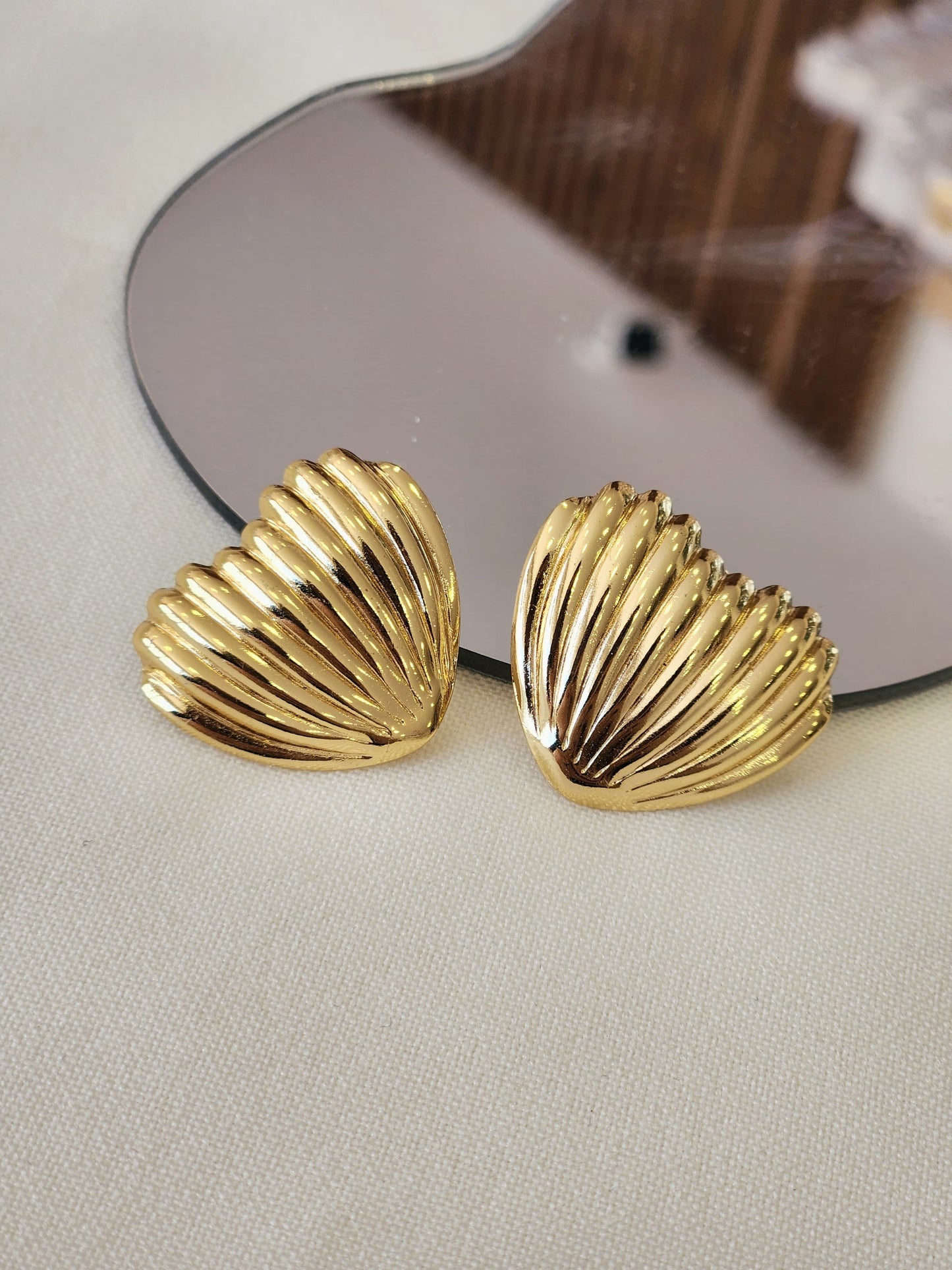 Aretes corazon rayas verticales #J9