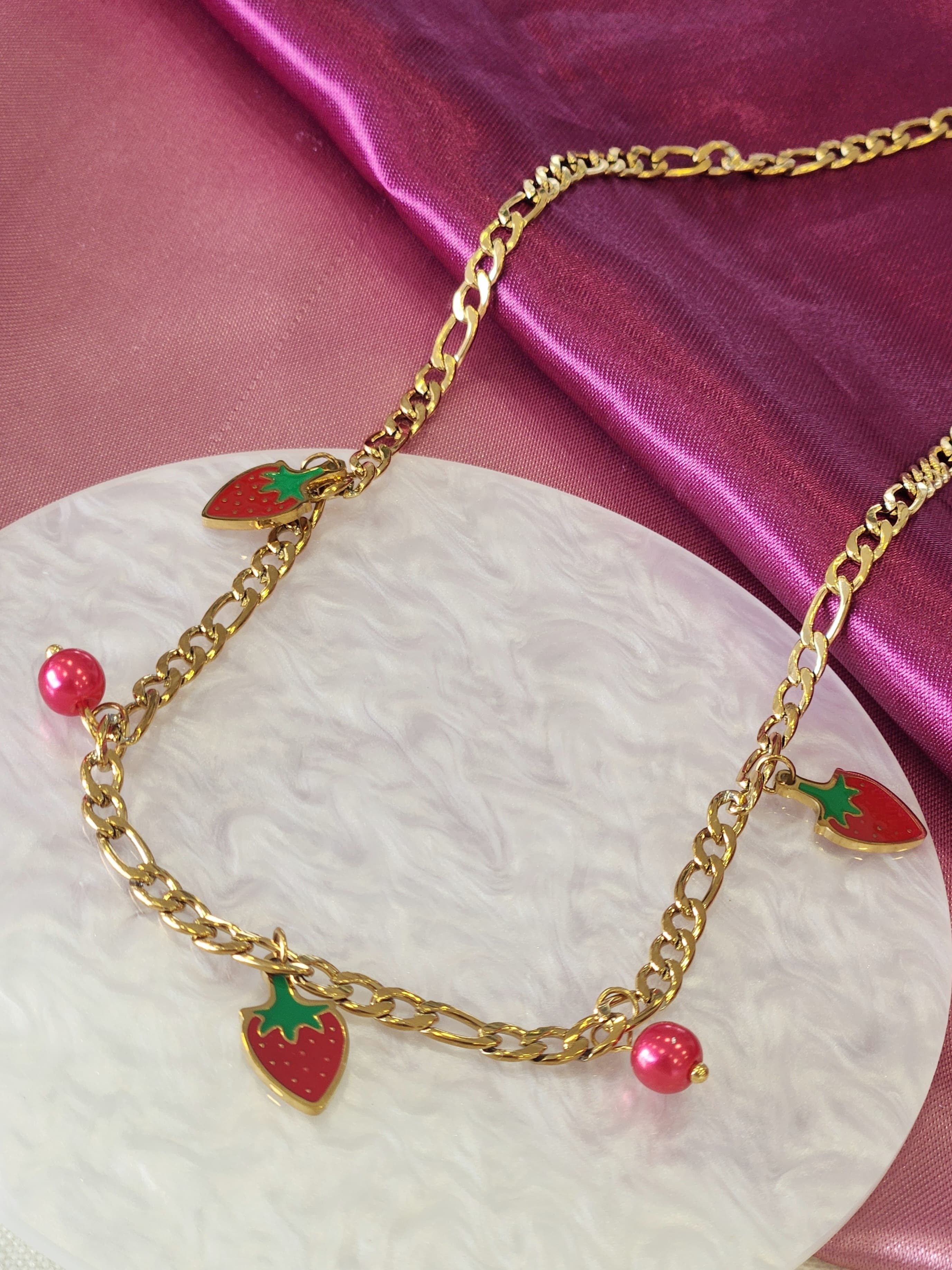 Collar fresas perlas rojas