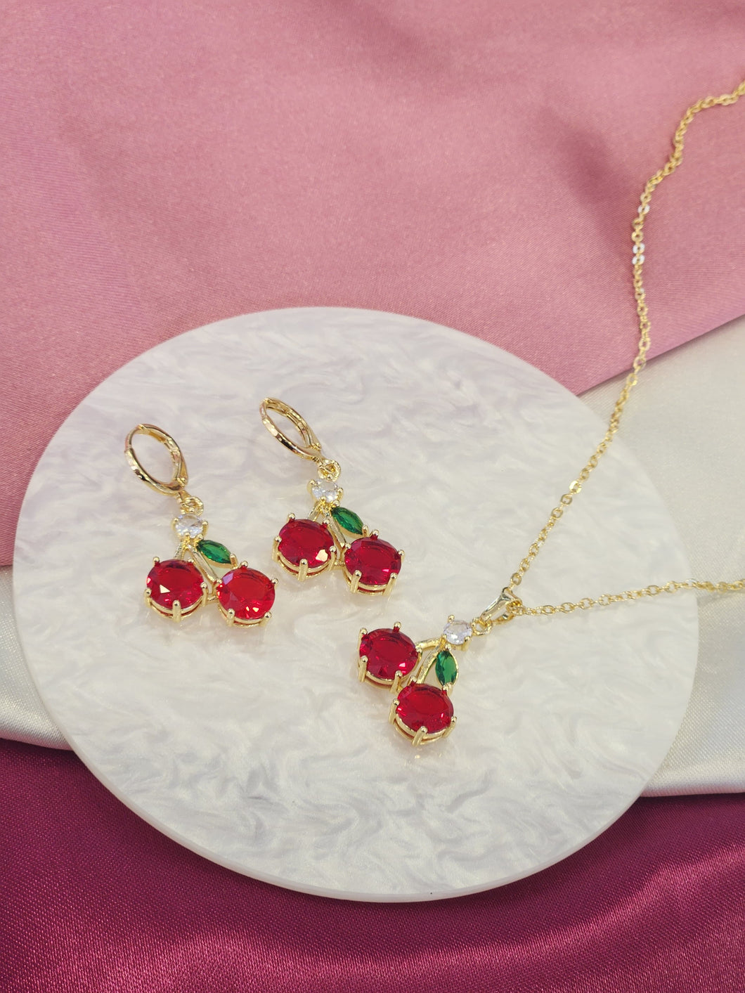 Set collar y aretes cereza zirconia #53