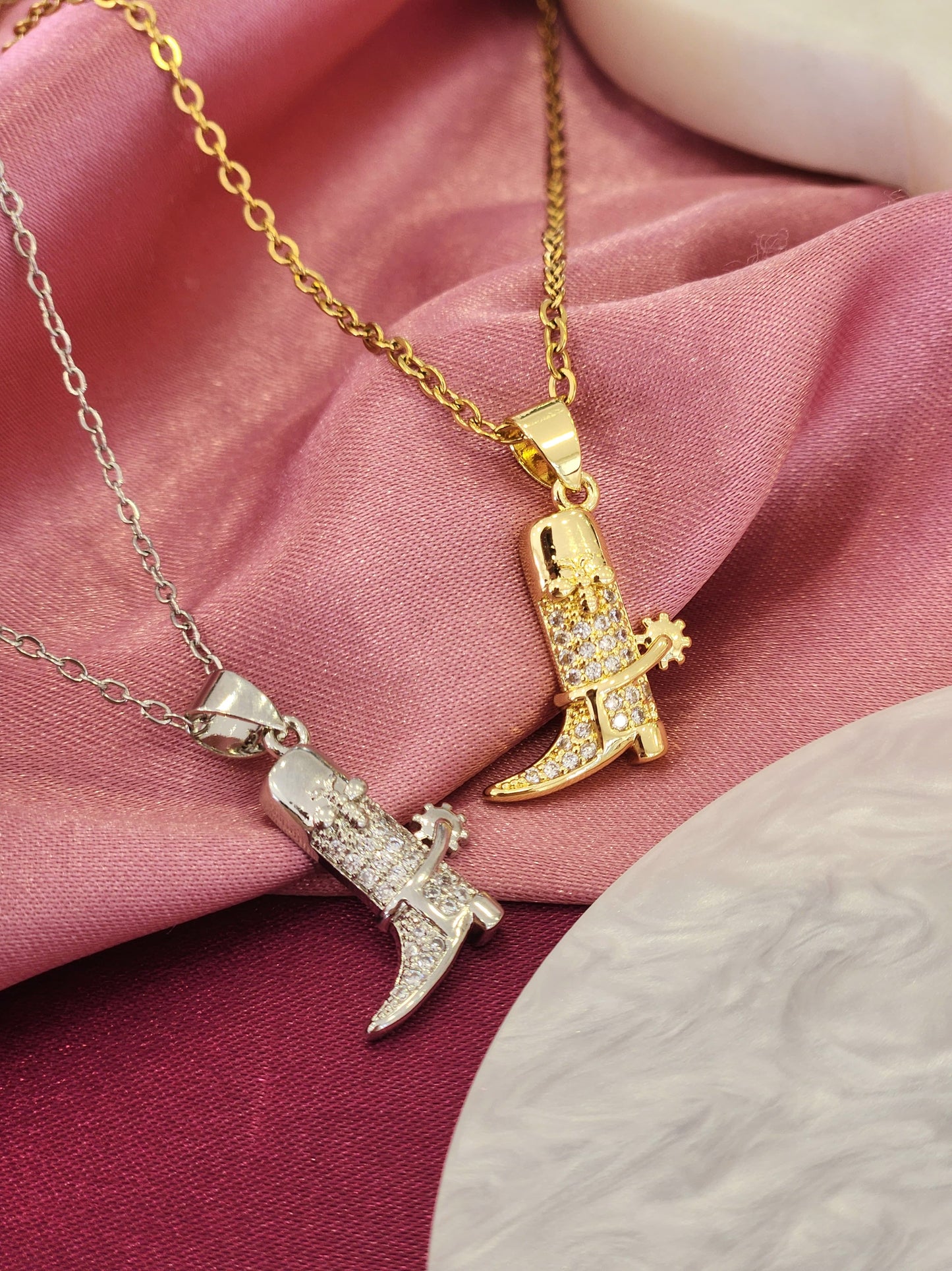 Collar bota vaquera zirconia #BB