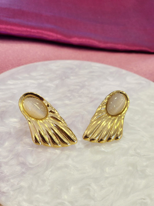 Aretes media ala con ovalo beige #K34