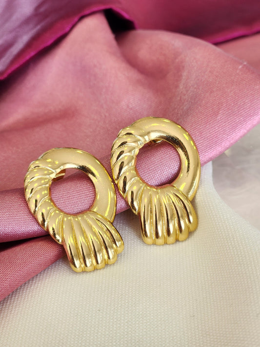 Aretes circulo lineas abajo lado #L8