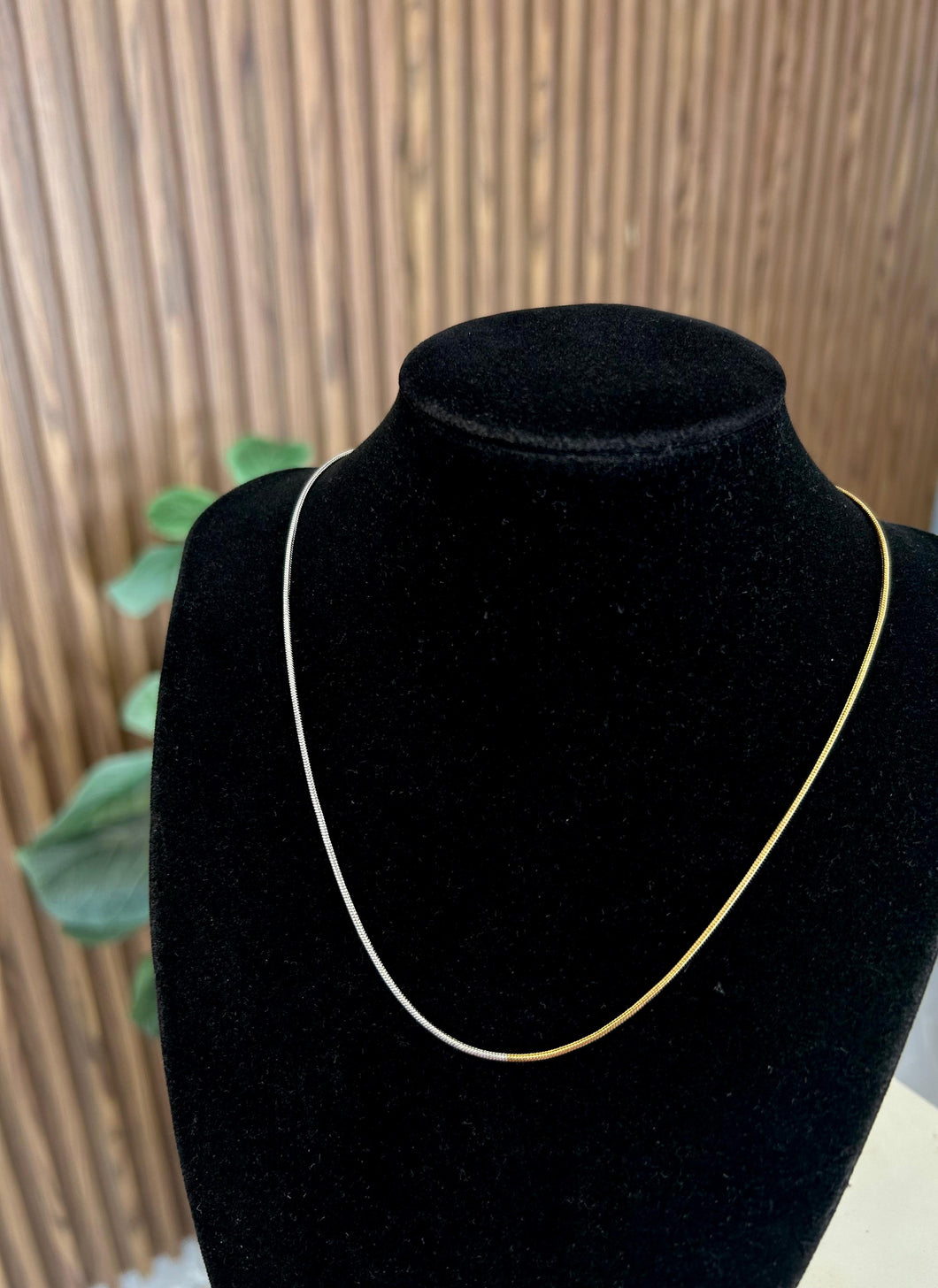 Collar bicolor tubular delgado 2mm