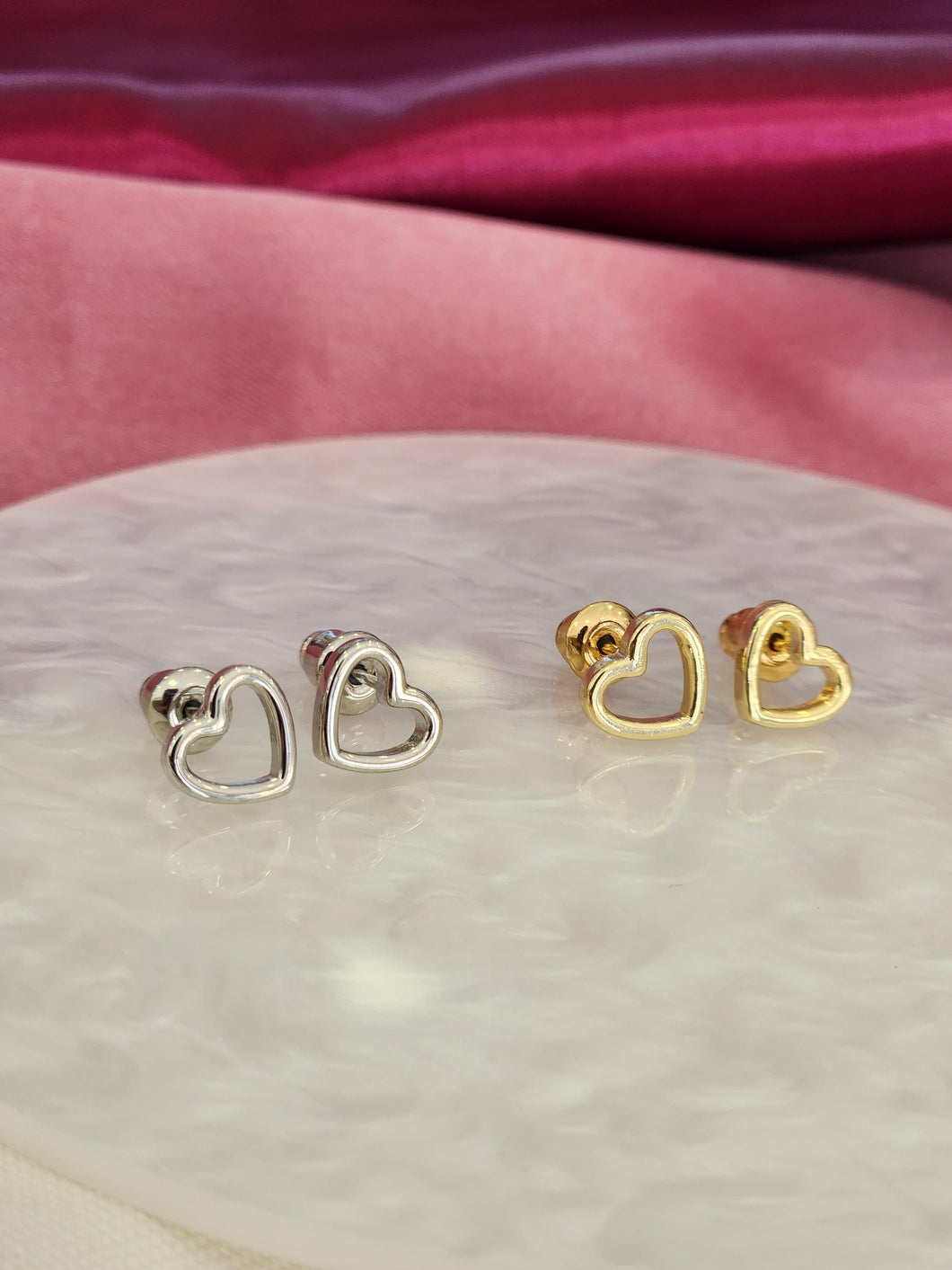 Aretes corazon hueco chico #85B