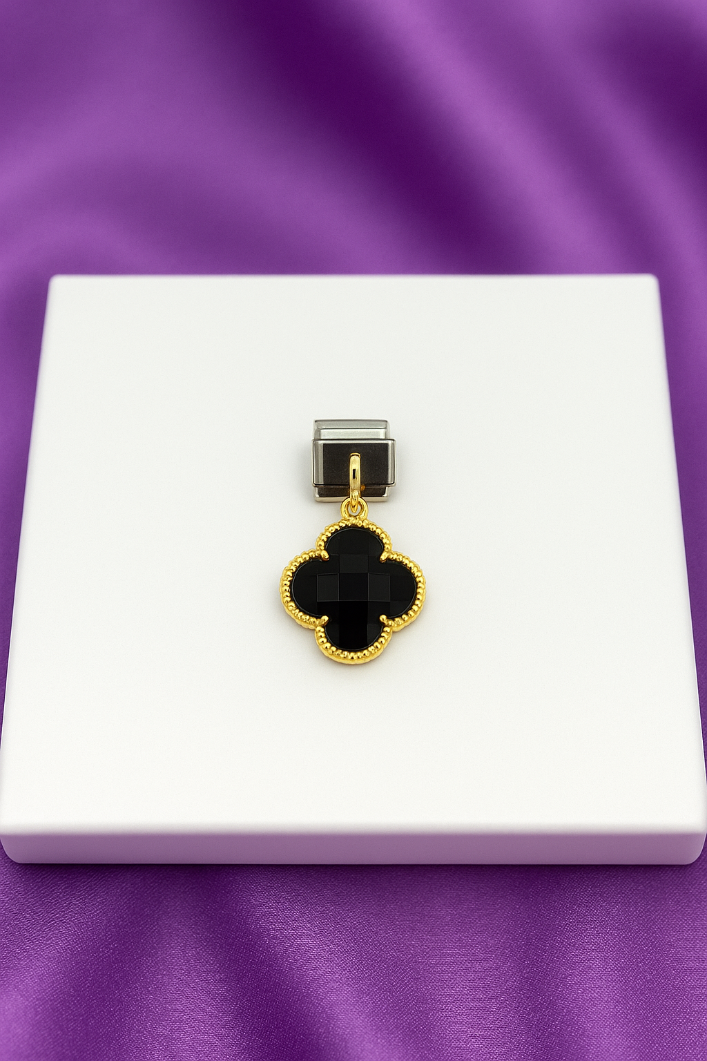 Charm trebol negro grande colgante #14