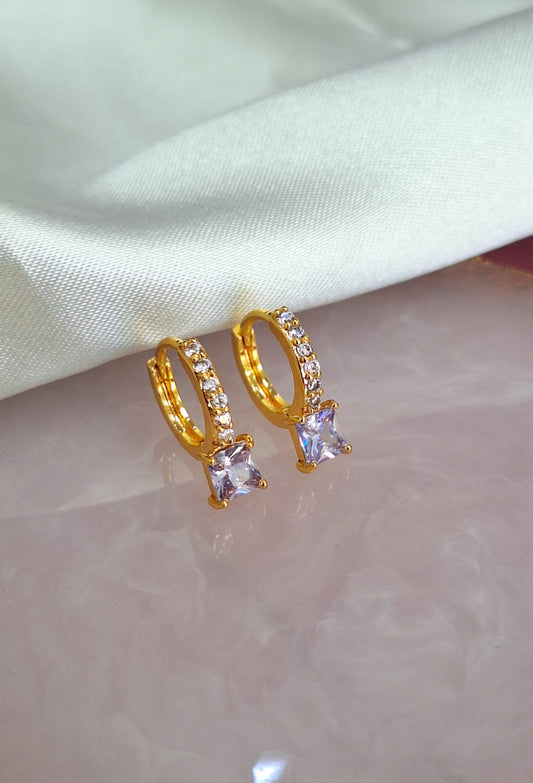 Aretes cuadrado lila con zirconias #95A