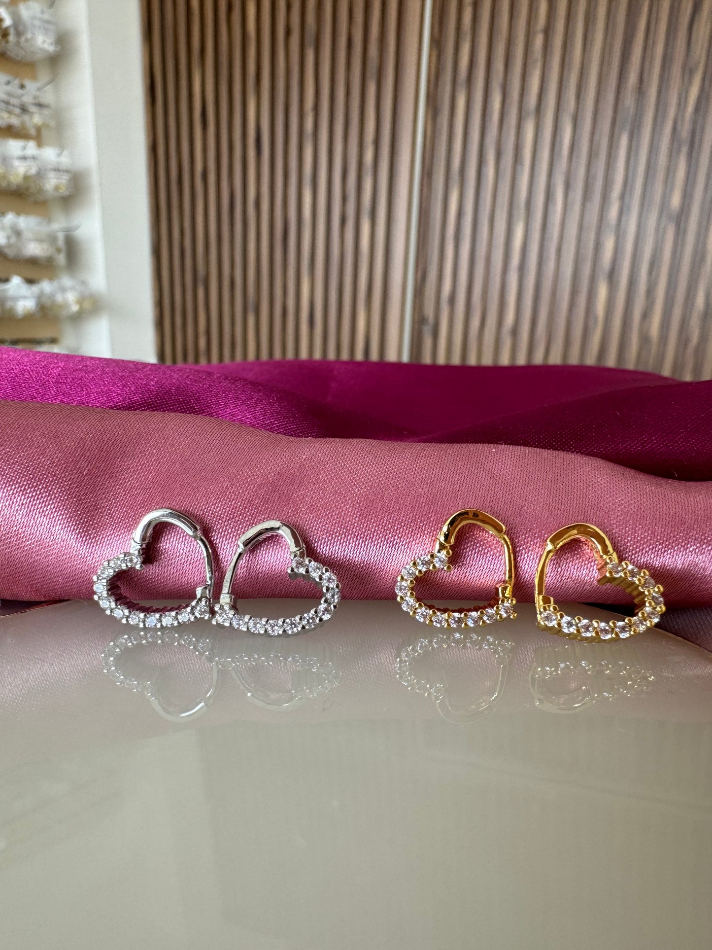 Aretes corazon mitad zirconia #149