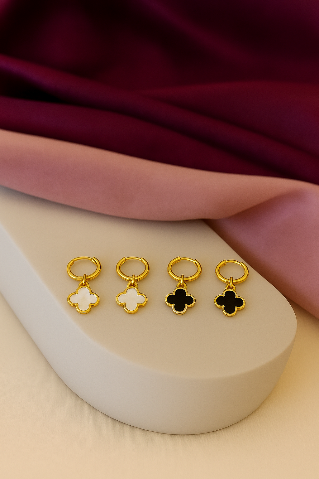 Aretes trebol pequeños #187