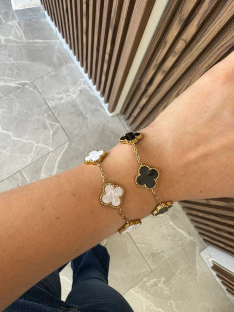 Pulsera trebol blanca/negra