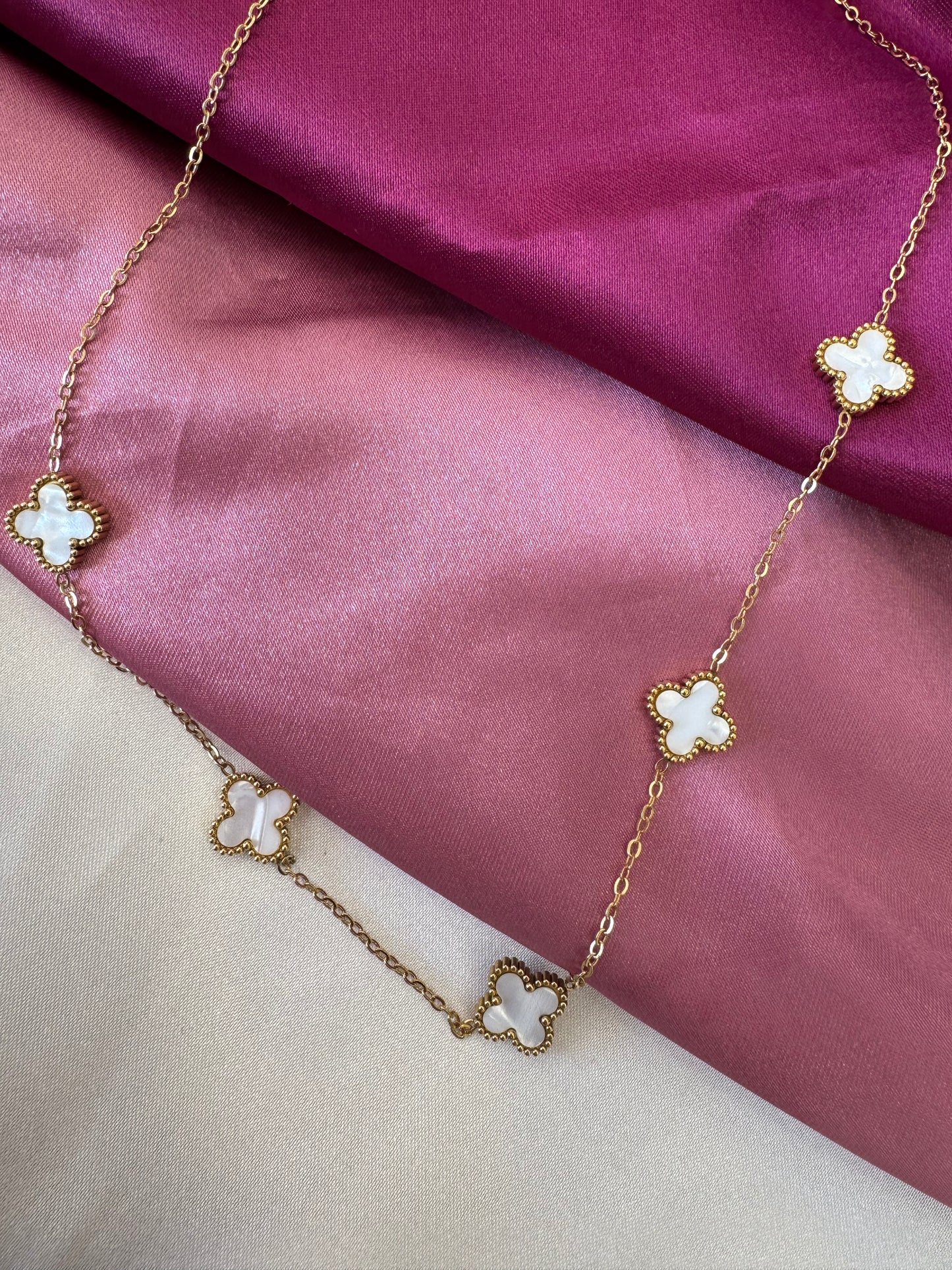 Collar trebol blanco 5 hojas #K24 #K28 #K16.1