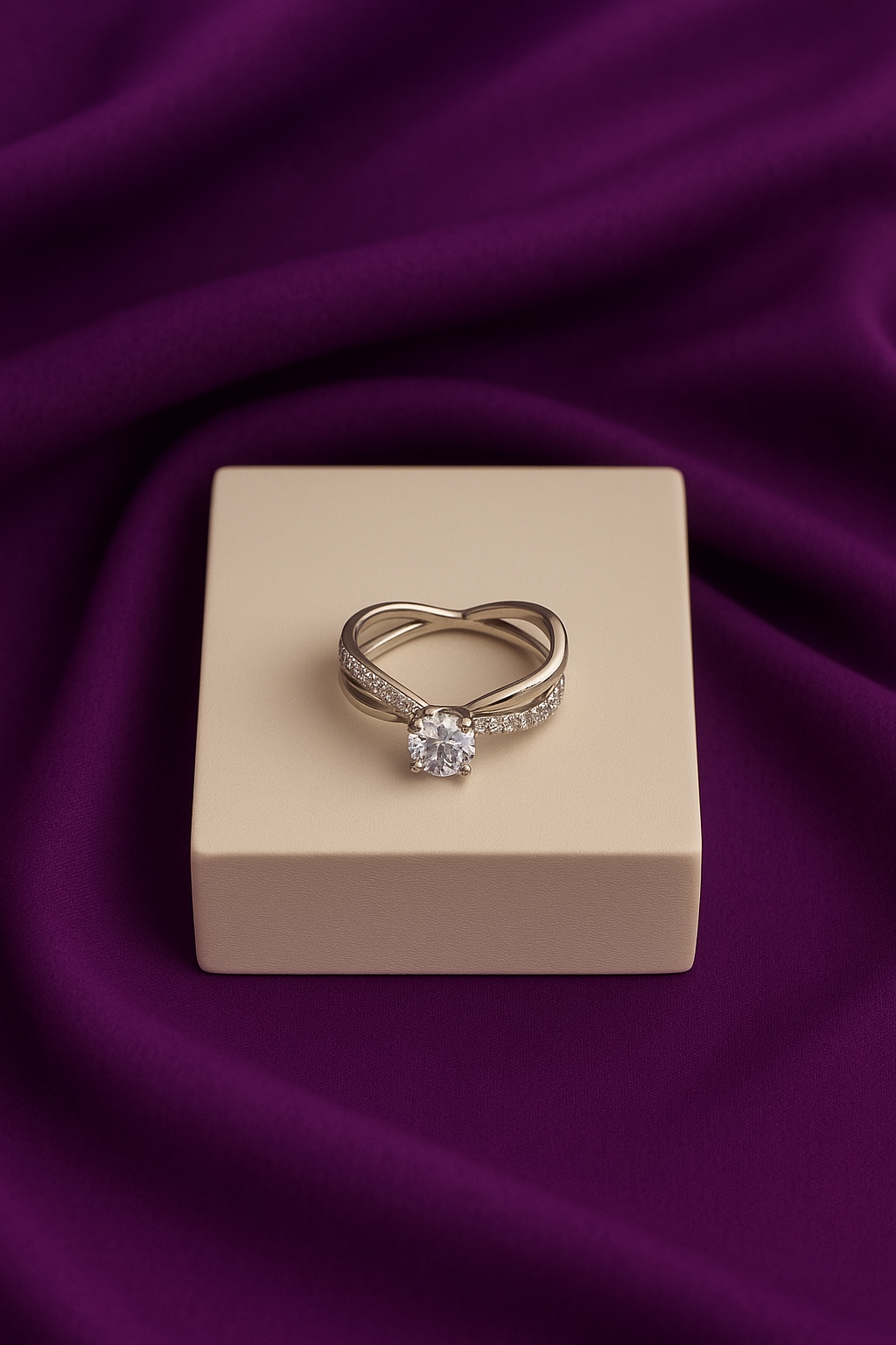 Anillo zirconia cruzado plateado #240