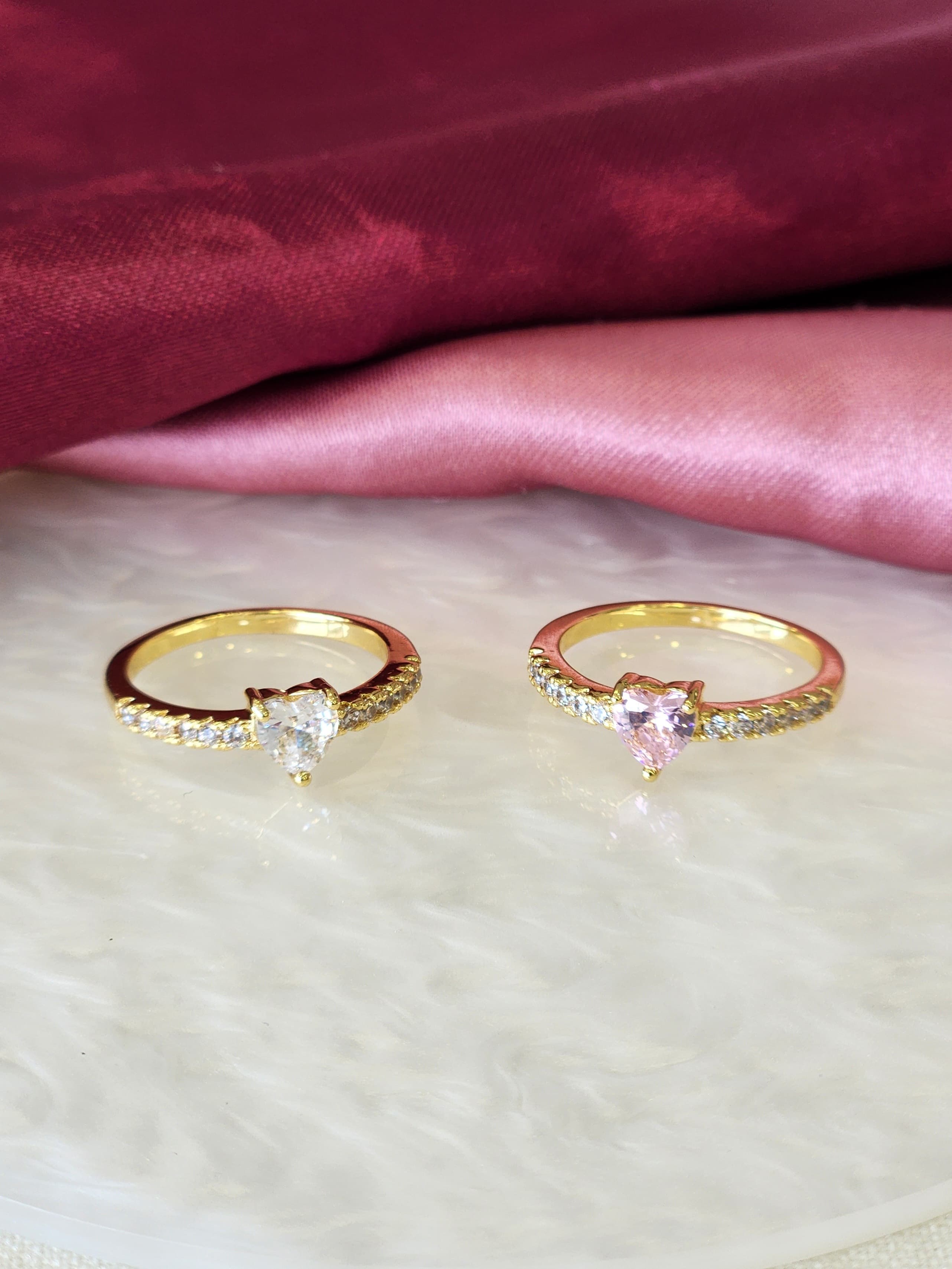 Anillo dorado corazon zirconia