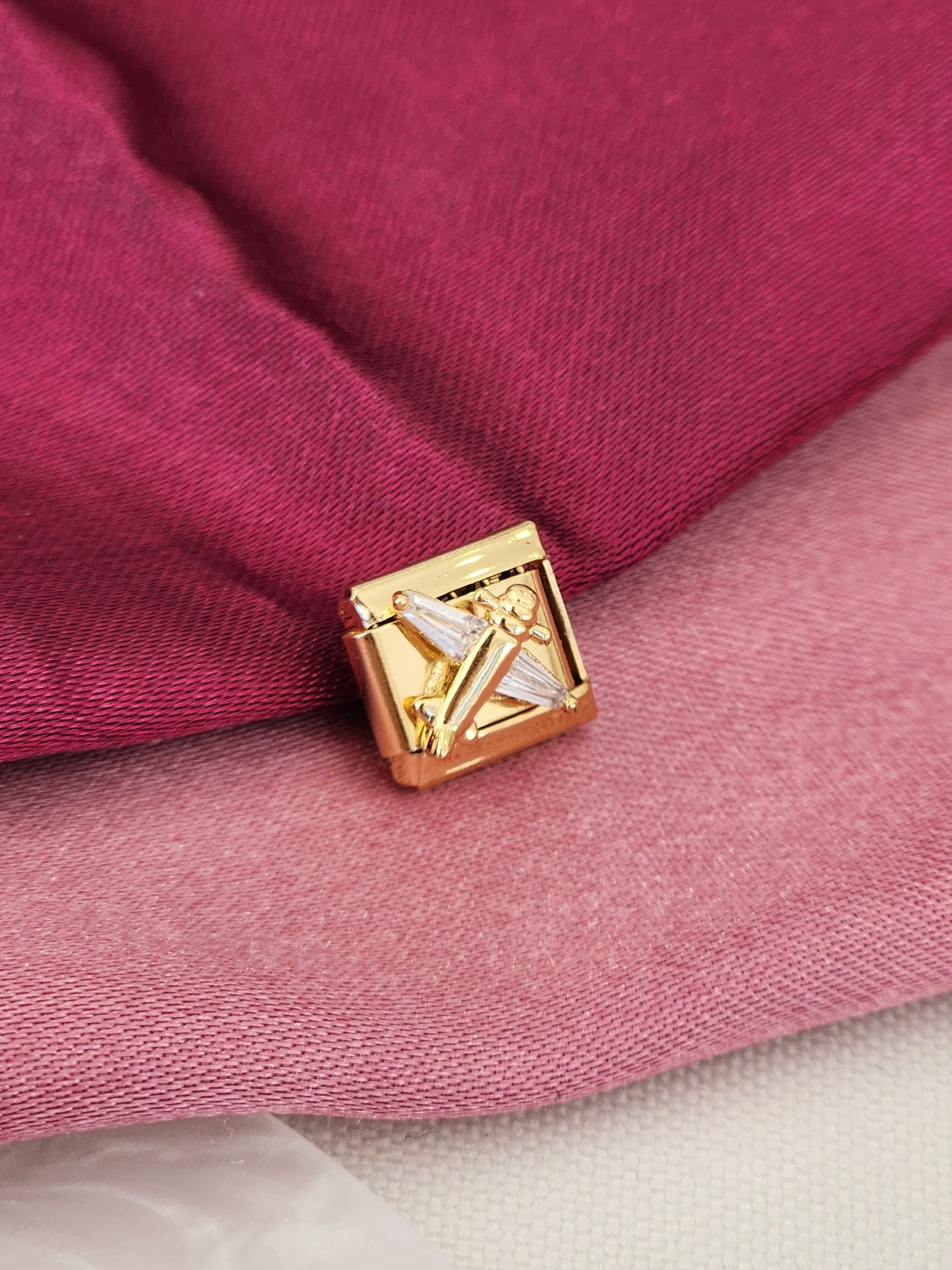 Charm avion dorado #11