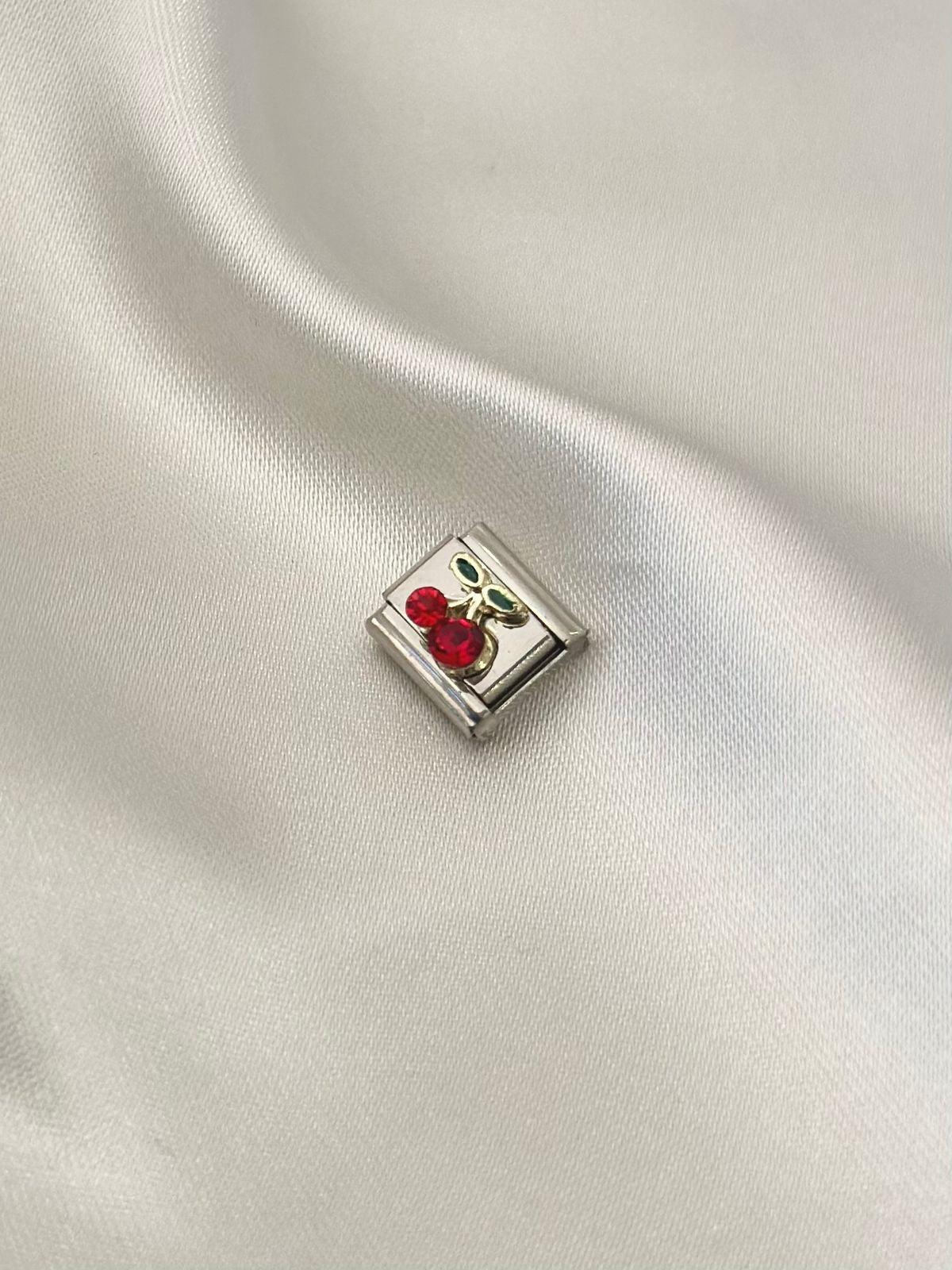cereza zirconia plata charm #8