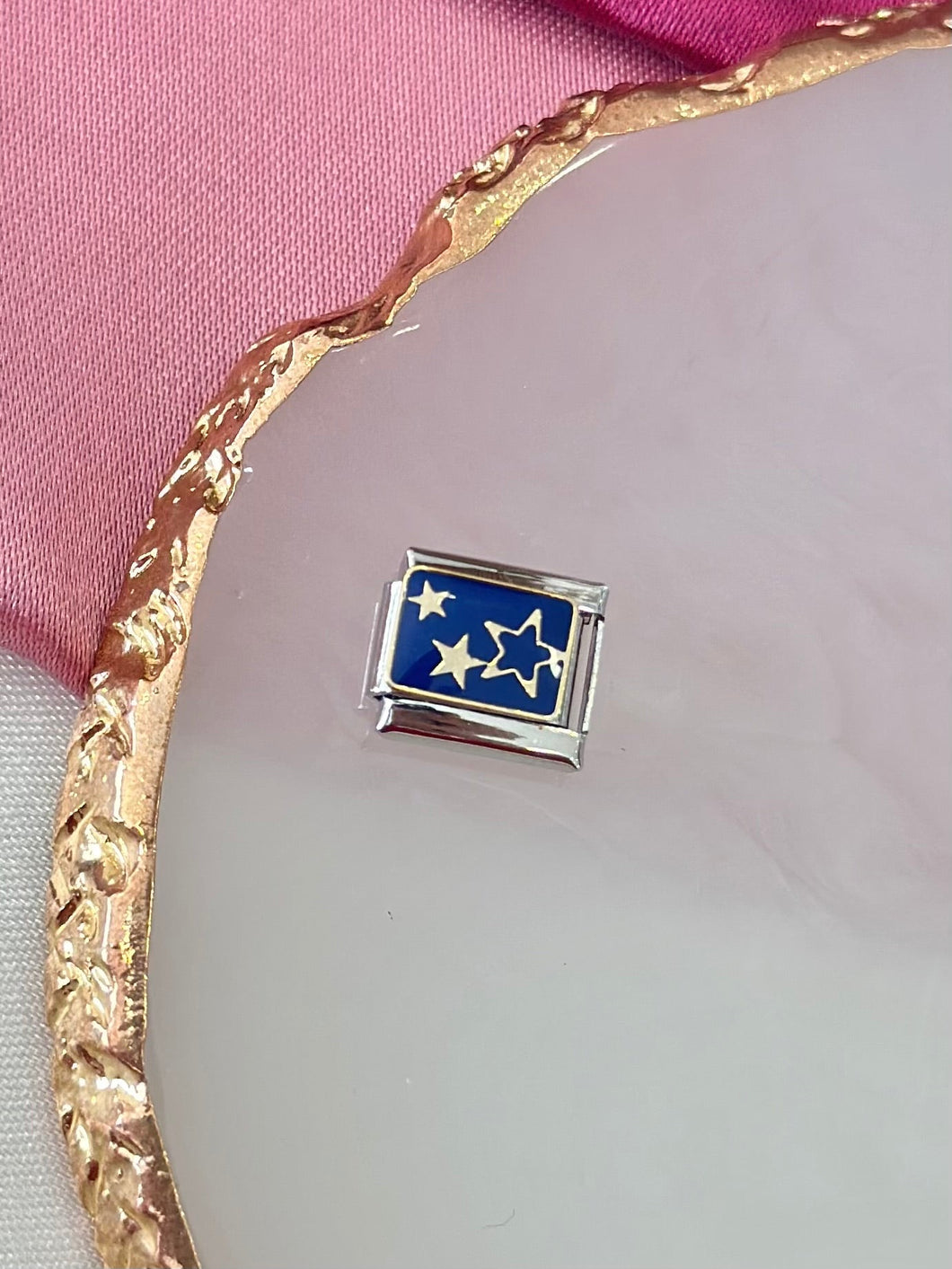 Estrella fondo azul plateado charm #23