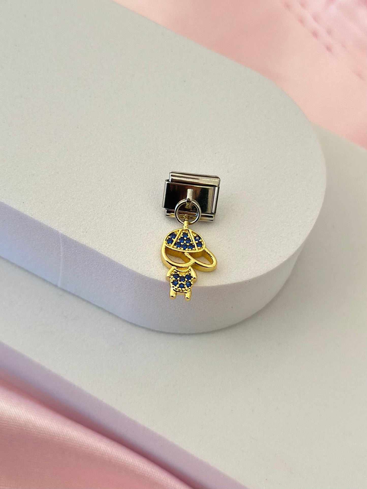 Niño zirconia Charm #7