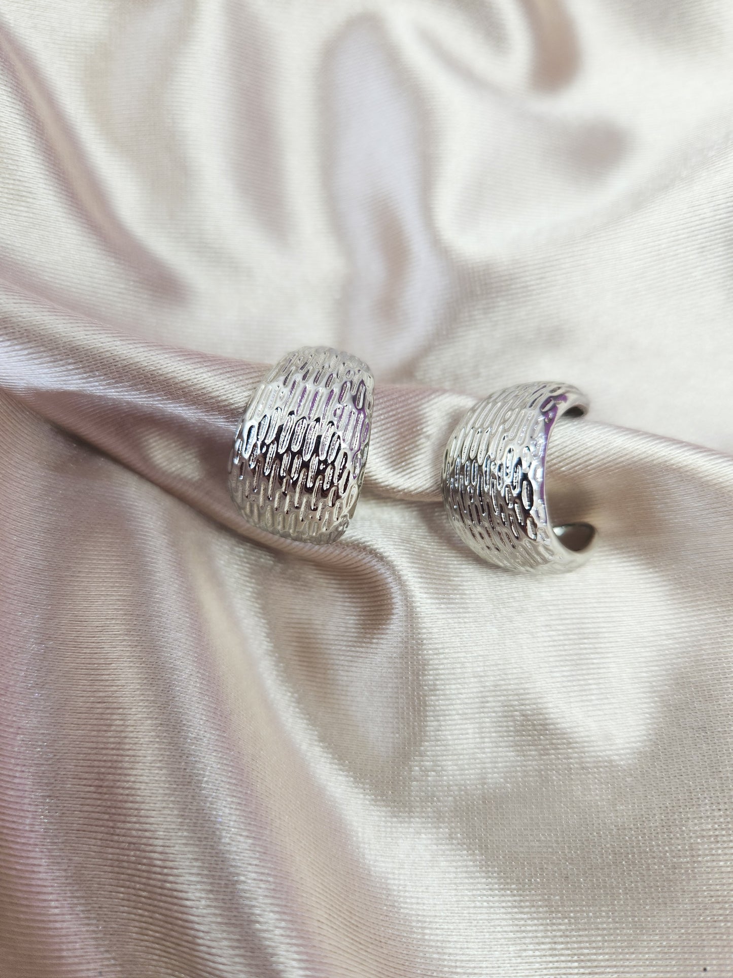 Aretes curvas lineas #C123