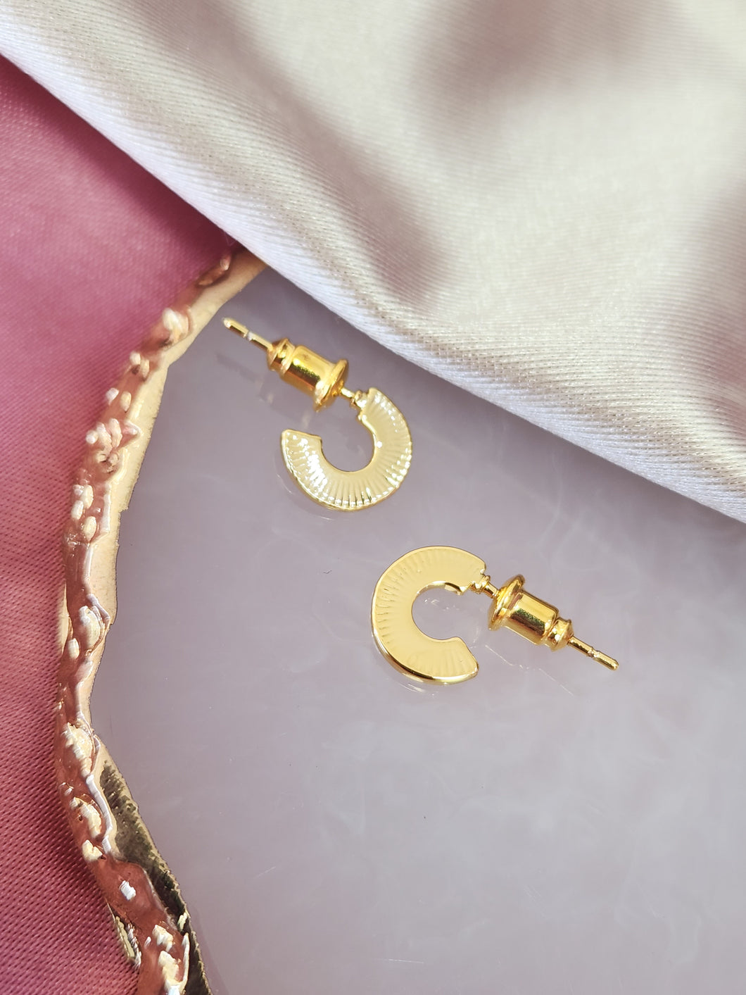 Aretes C plana mini #C101