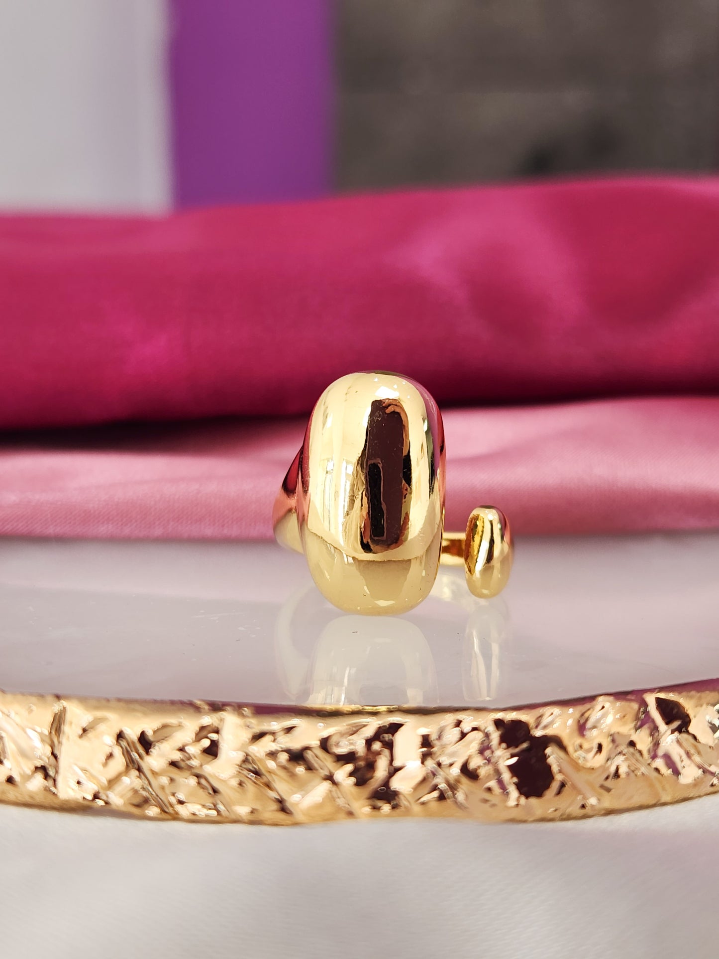 Anillo ovalado dorado #118B